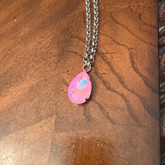 Elegant Jewels by Jamie Lee Pink Teardrop Pendant Necklace - Picture 1 of 3